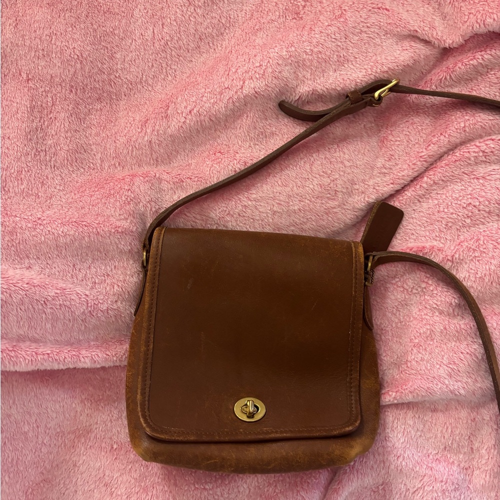 Coach 9076 Vintage 1990's Companion Flap Milk Chocolate Brown Leather Crossbody